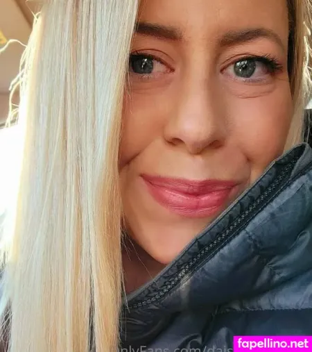 Daisydubbledee 1 OnlyFans Thumbnail #5f671LJ87U