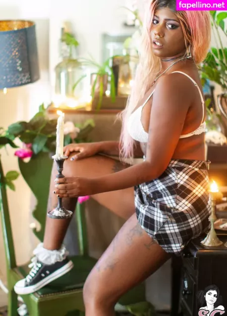 Daizy Cooper OnlyFans Thumbnail #ogzEMqHtyi