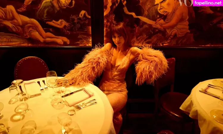 Dakota Johnson OnlyFans Thumbnail #WdqVemt6lz