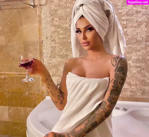 Damlaozden OnlyFans Thumbnail #sB5DLwAPwI