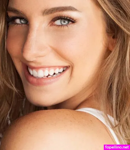 Dani Gondim OnlyFans Thumbnail #W94cMyyJGv