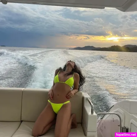 Daniela Albuquerque OnlyFans Thumbnail #21WIbiMzM2