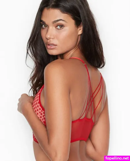 Daniela Braga OnlyFans Thumbnail #9CyrKKLwUN