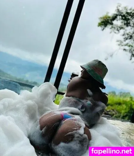 Daniela Gaviria OnlyFans Thumbnail #yj2p2QcmGv