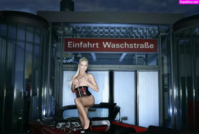 Daniela Wolf OnlyFans Thumbnail #CjDTOuuBju