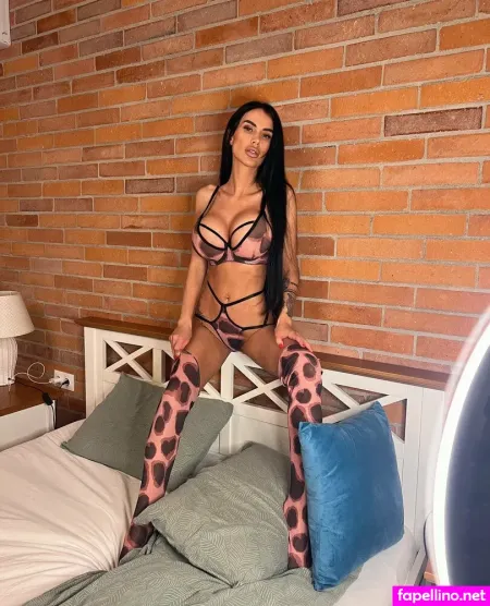 Danielacru OnlyFans Thumbnail #f9T5Y93ix3