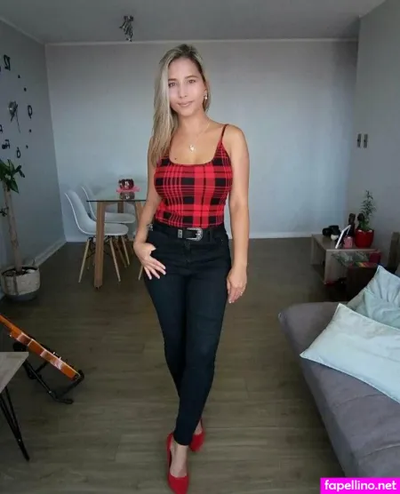 Danielaoficial18 OnlyFans Thumbnail #Wn05k4elEA