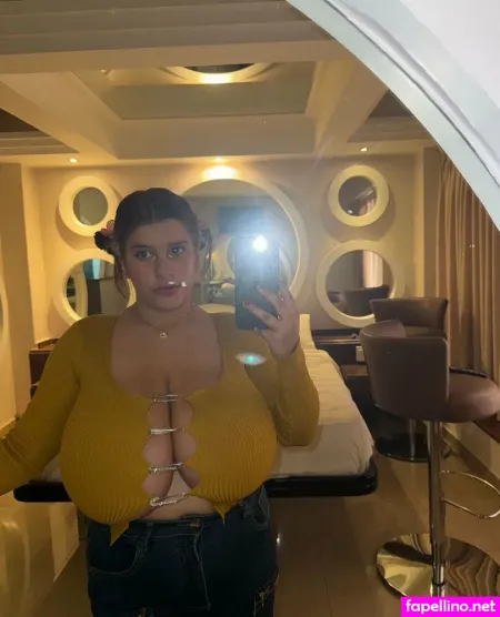 Danielapereiraof21 OnlyFans Thumbnail #2xf19wbnwD