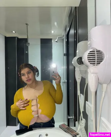 Danielapereiraof21 OnlyFans Thumbnail #7h3YNoBU4G