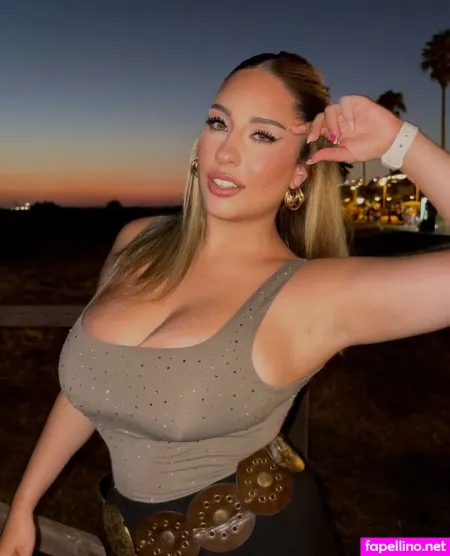 Daniella Alumbreros OnlyFans Thumbnail #UTQ9zM9Suz