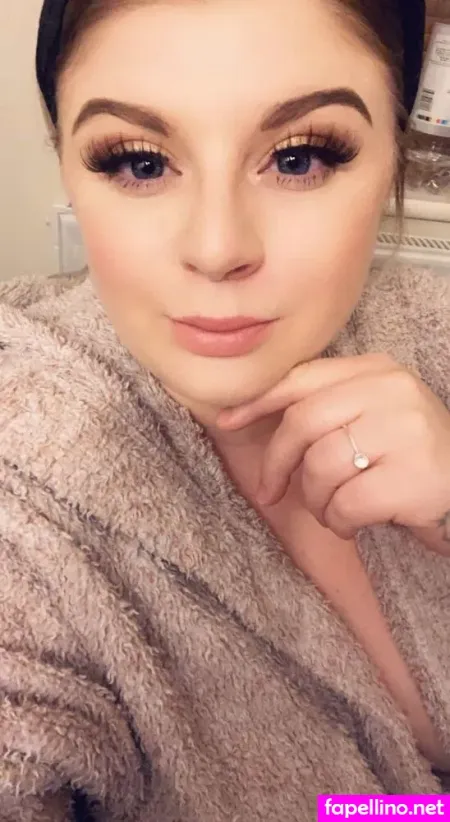 Daniella Price OnlyFans Thumbnail #R0GqF8Tqrd