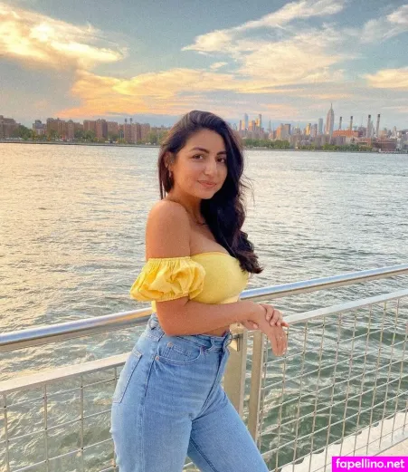 Danielle Baez OnlyFans Thumbnail #1sYDRb4hM0