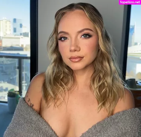 Danielle Bradbery OnlyFans Thumbnail #zmebr4GIO3