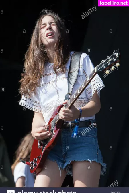 Danielle Haim OnlyFans Thumbnail #AcjJRDRkie