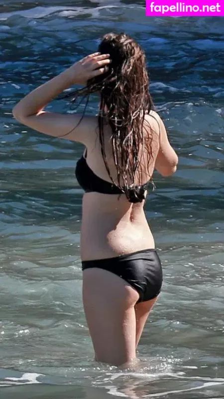 Danielle Haim OnlyFans Thumbnail #peit70XCoo