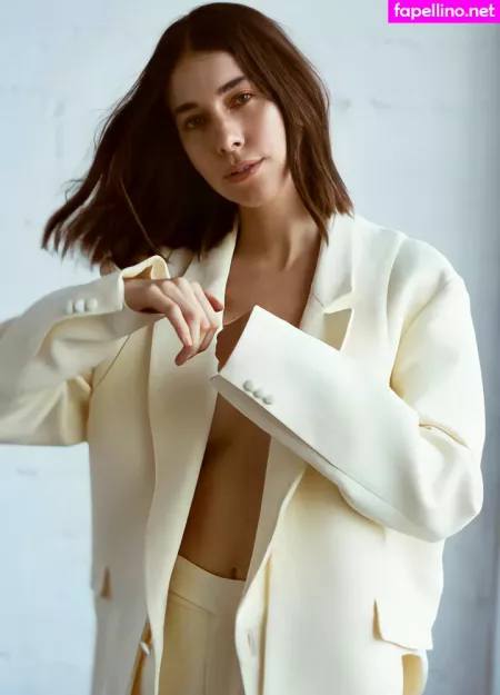 Danielle Haim OnlyFans Thumbnail #z6GAc8d0aO
