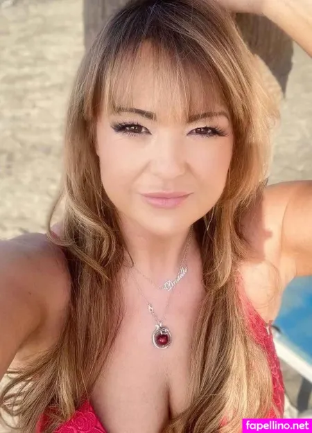 Danielle Nicholls OnlyFans Thumbnail #1Z9X9pEto7
