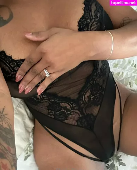 Danielle Sylvester OnlyFans Thumbnail #4xjfH5hA6f