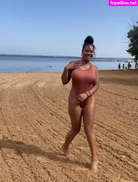 Danielle Sylvester OnlyFans Thumbnail #67GAUODfV9