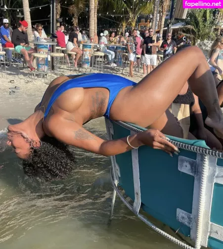 Danielle Sylvester OnlyFans Thumbnail #Xvww2U4FKq