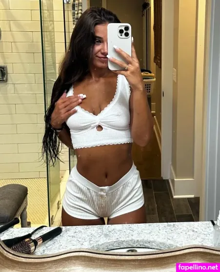 Danielle Webb 2 OnlyFans Thumbnail #9YXel1X1mf