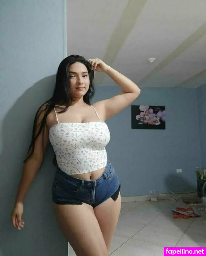 daniellemarie23, daniesence23 Nude Leaked OnlyFans Photo #t24TMhxmSq