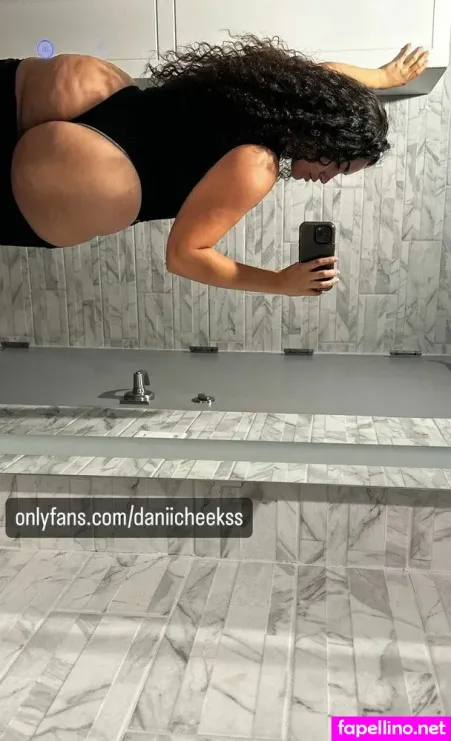 Daniicheekss Main Profile Photo