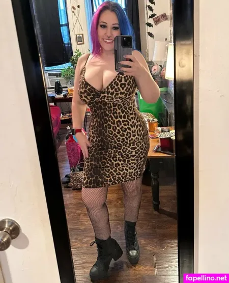 Danileighxoxofree 4 OnlyFans Thumbnail #3F4hiGxCmx