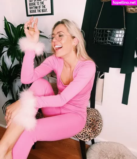 Danni Menzies OnlyFans Thumbnail #xSVdkkg1R8
