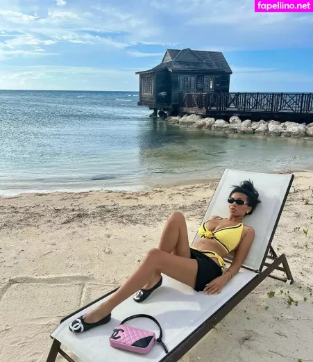 Daphne Blunt OnlyFans Thumbnail #rwR70sDyDy