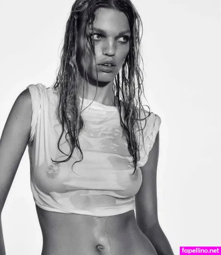 Daphne Groeneveld OnlyFans Thumbnail #f2HerF3BTE