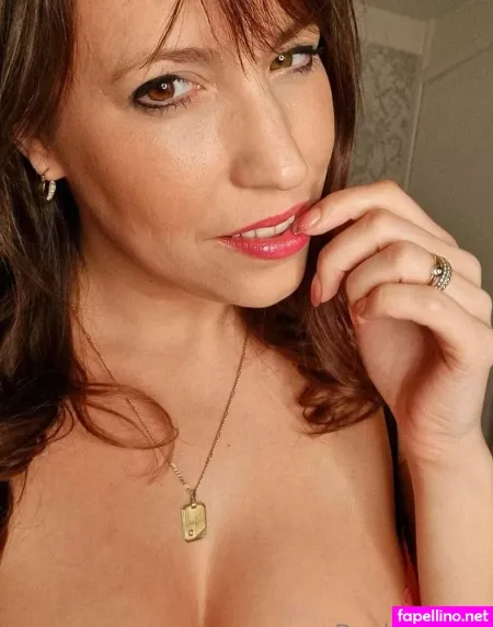 Daphne Laat OnlyFans Thumbnail #XUi5JCOowc