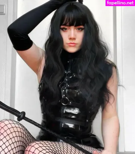 Daphne Li OnlyFans Thumbnail #UvYqR3bl5m