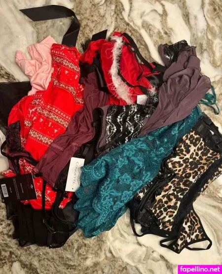 Daphnedangereux OnlyFans Thumbnail #4NqWhtk1Tz