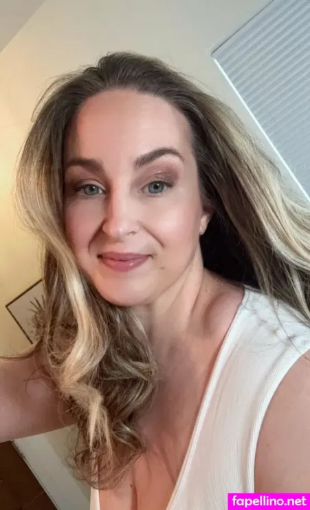 Daphnewest OnlyFans Thumbnail #YpDER5hMny