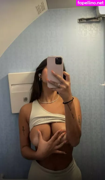 Daria Hadipour OnlyFans Thumbnail #34OcyX2Vo2