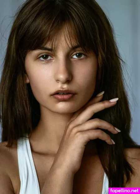 Daria Henkie OnlyFans Thumbnail #1NfJtfjTaC