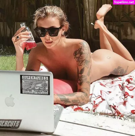 Daria Perel OnlyFans Thumbnail #r1UYNjLrEc