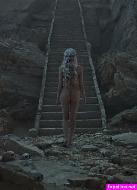 Daria Rooz OnlyFans Thumbnail #A8pE32KHSO