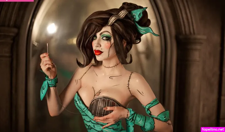 Daria Rooz OnlyFans Thumbnail #TU8FggGIfs