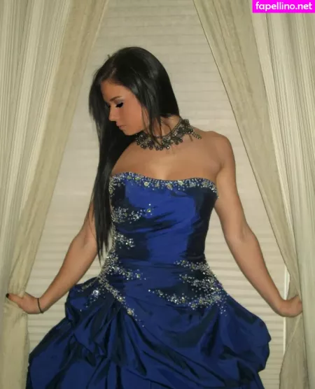 Daria Thibault OnlyFans Thumbnail #zboYKKmaEA