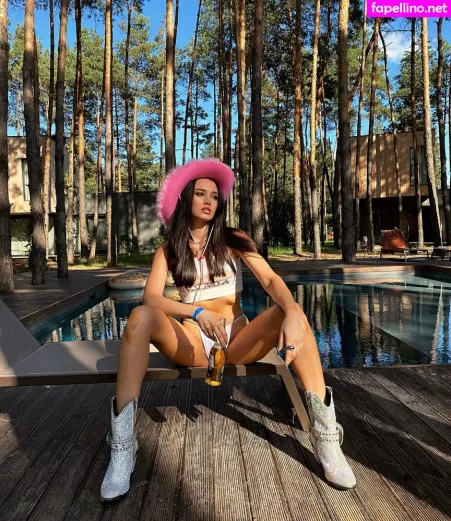 Daria Zaritskaya OnlyFans Thumbnail #wkm4B5GviL
