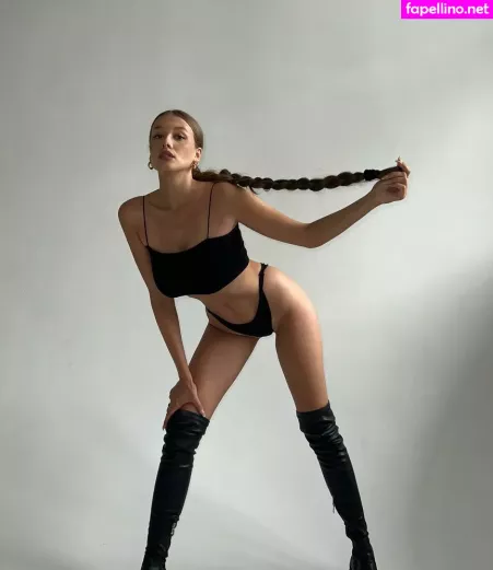 Darina Z OnlyFans Thumbnail #Cv5RmZxk1S