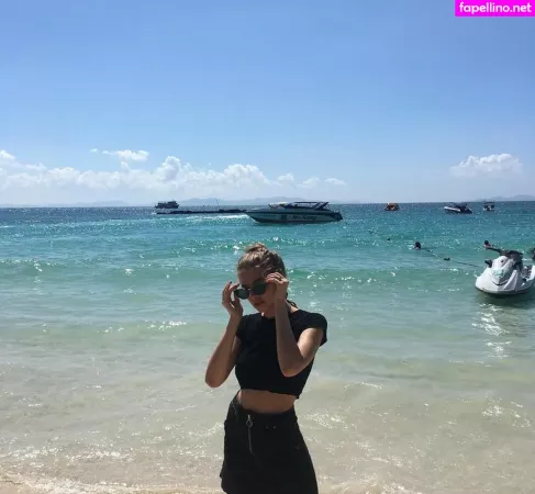 Darina OnlyFans Thumbnail #5SuuYqKz1S