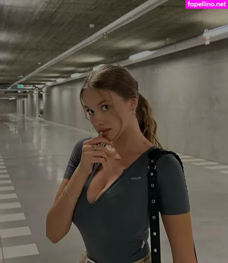 Darina OnlyFans Thumbnail #df1R5m6zov