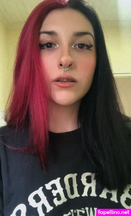 Darkdeepviolet OnlyFans Thumbnail #KbUf5jgDDt