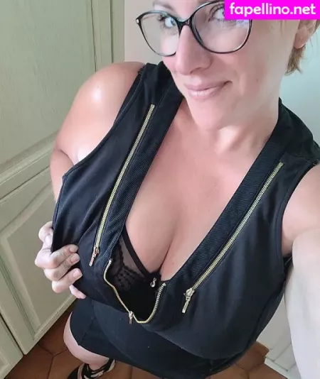 Darkmoonsubmiss OnlyFans Thumbnail #gIP8i46erk