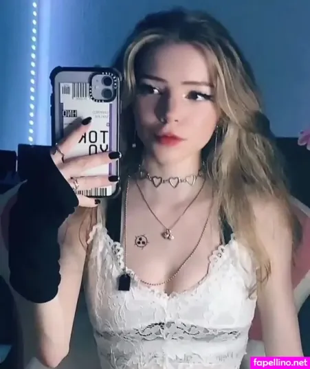 Darkredsakura OnlyFans Thumbnail #jEJH3sPSbl