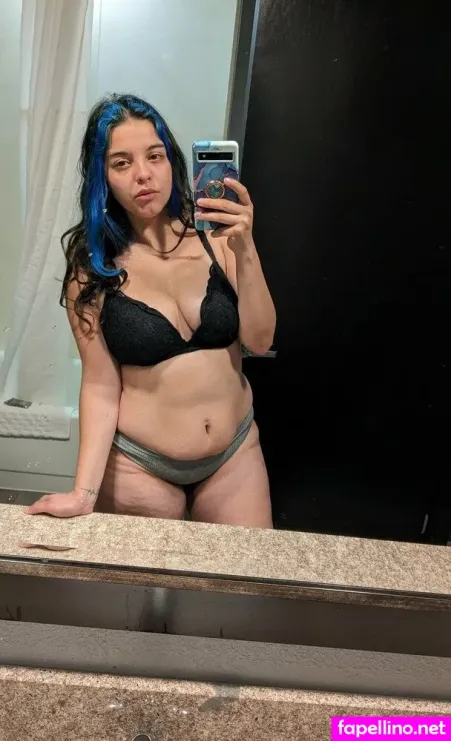 Darkroselatina OnlyFans Thumbnail #F1DWLMEje9