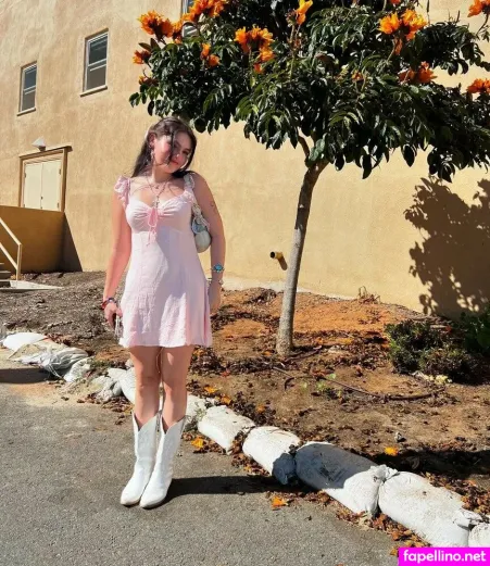 Darla Burkett OnlyFans Thumbnail #K7HsXekKkP